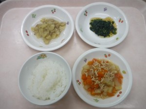 離乳食 ご飯 大根と人参のうま煮 ほうれん草のおひたし 煮バナナ