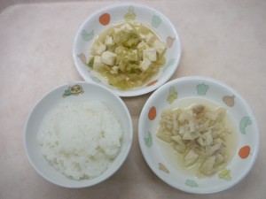 離乳食 ご飯 鯛の煮付け 豆腐とキャベツの煮物